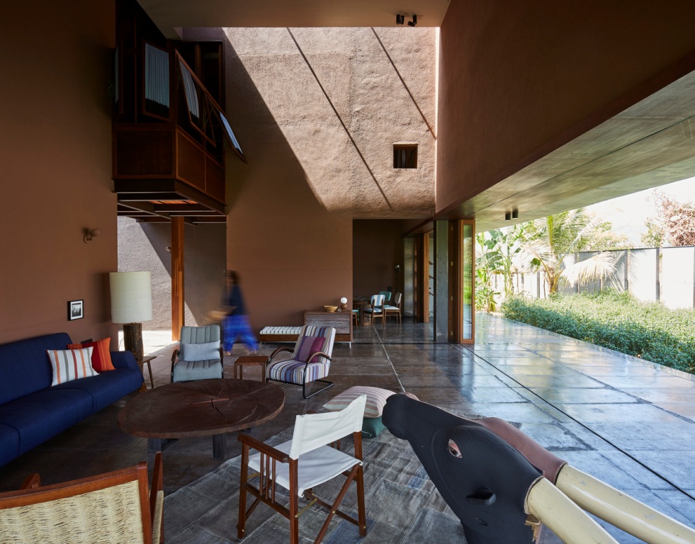 The Shadow House / Samira Rathod Design Associates