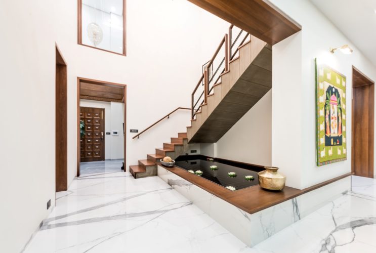 Luxurious Penthouse Interior design is a showcase of the bond between ...