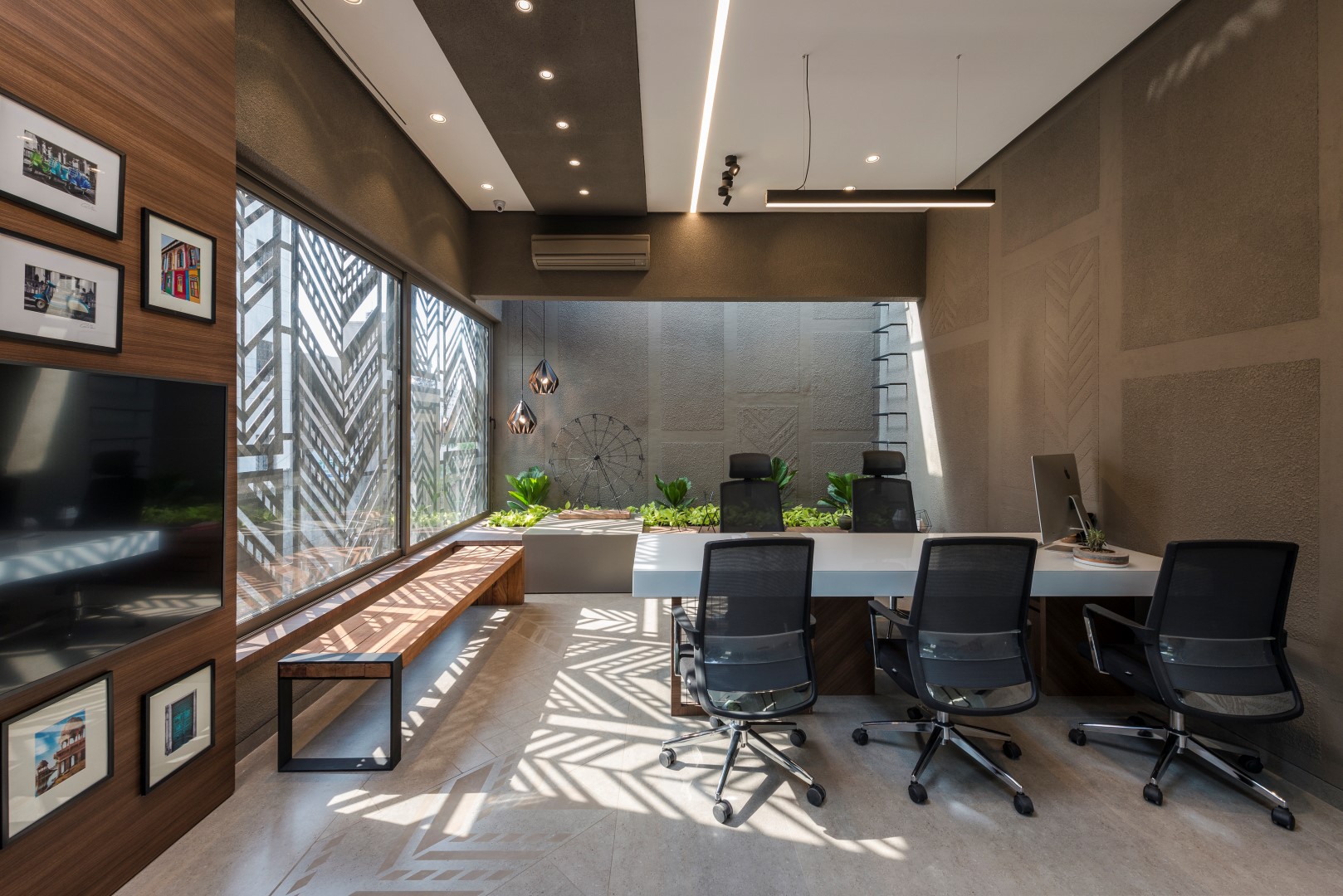 Unveiling the intricate relationship between office renovation and ...