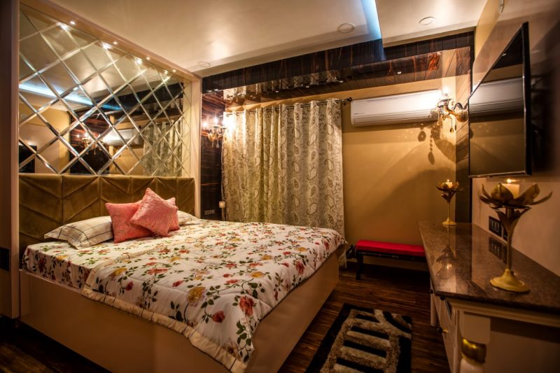 Attaining Equilibrium into a Luxurious Space | Kamal Kavita Interiors ...