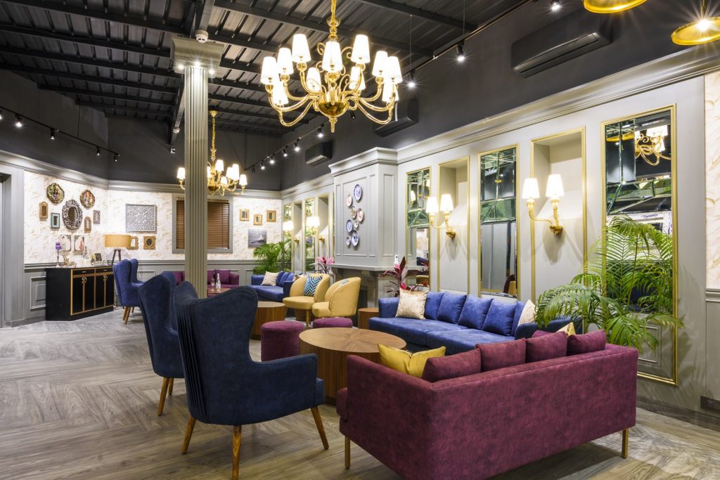 Lounge Interior With An Eclectic Sense Of Luxury And Comfort | Design ...