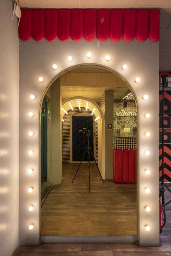 The Eclectic Style Cafe Decor | Kamal Kavita Interiors - The Architects ...
