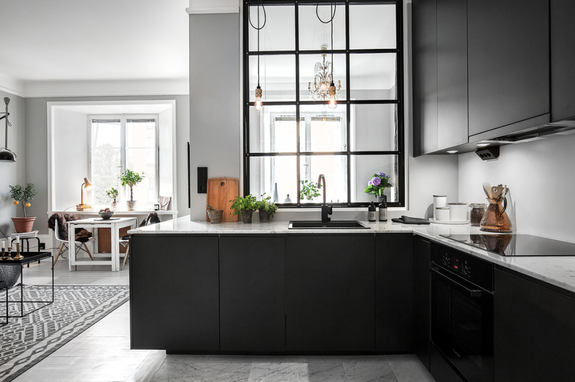 How Can Black Kitchen Cabinets Make a Small Kitchen Look Good? - The  Architects Diary