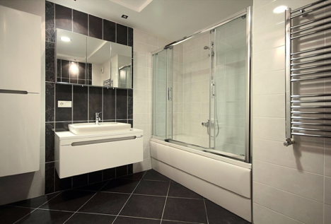 How to Clean and Maintain Glass Shower Doors