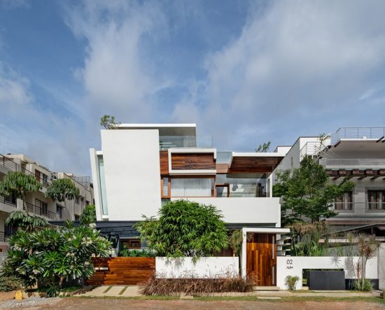 The Bungalow Has Striking Inclined Wall Which Adds Dynamism | Crest ...