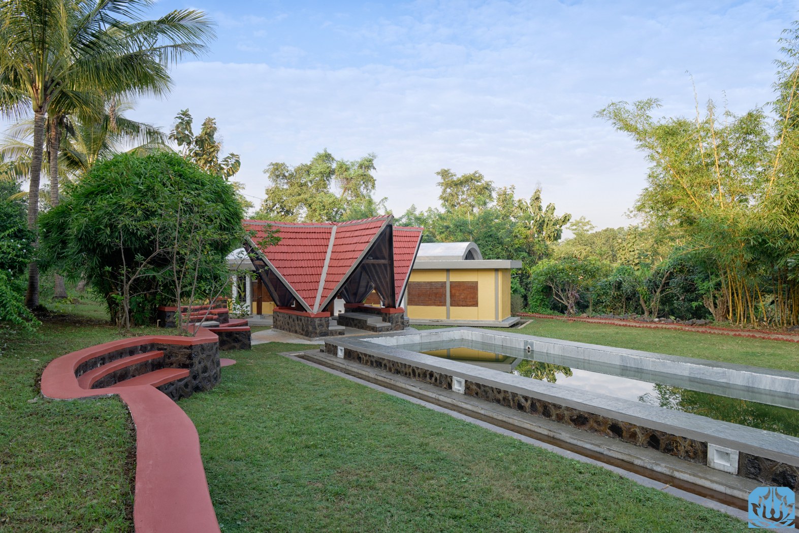 Farm House In Mumbai Responds To Its Context And Ecology The