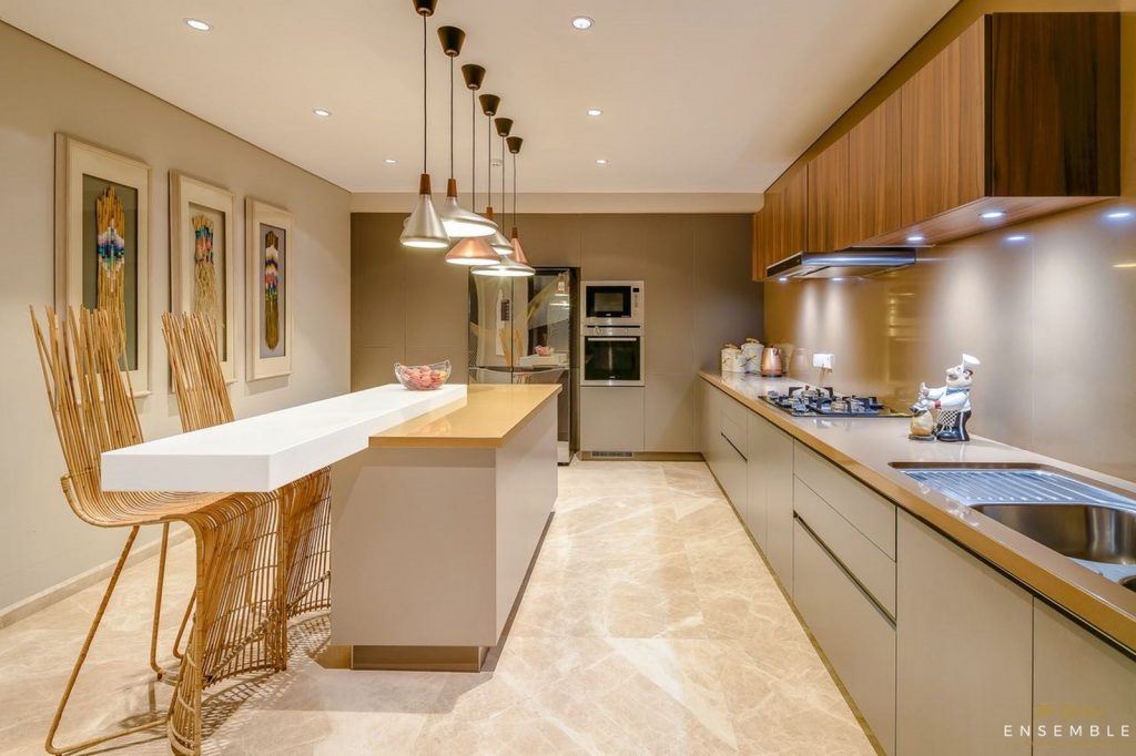 Contemporary Kitchen Ensemble