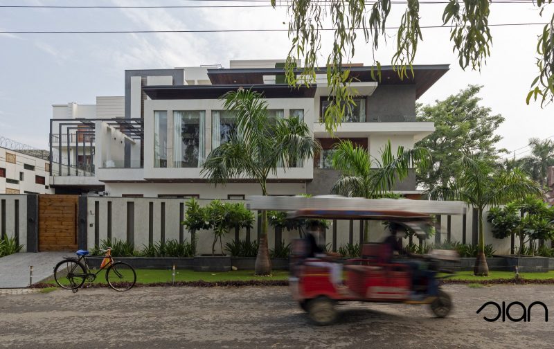 Residence Creating Spatial Control Through Carefully Perforated Volume ...