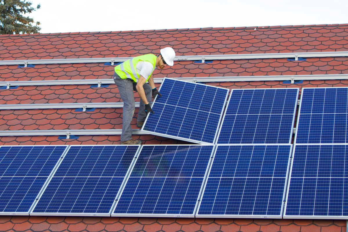 6 Advantages of Installing Solar Panels On Your Home - The Architects Diary