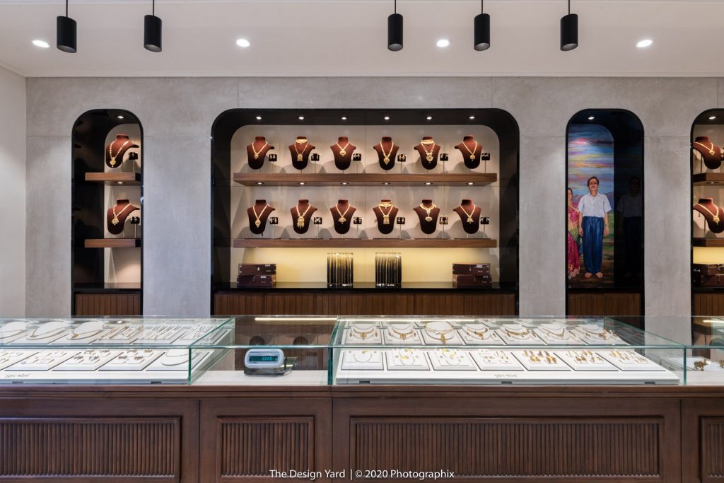 Gold jewellery store showroom design