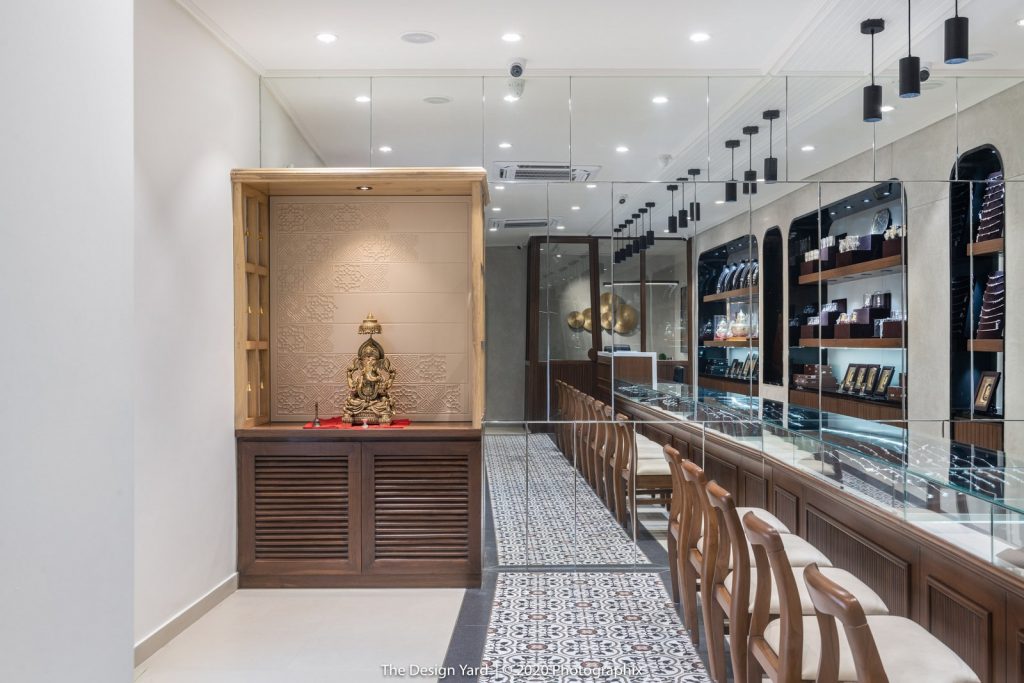 Jewellery showroom interior on sale design