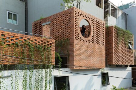 VH House: Nesting With Nature Amidst The Urban Hustle | ODDO Architects ...