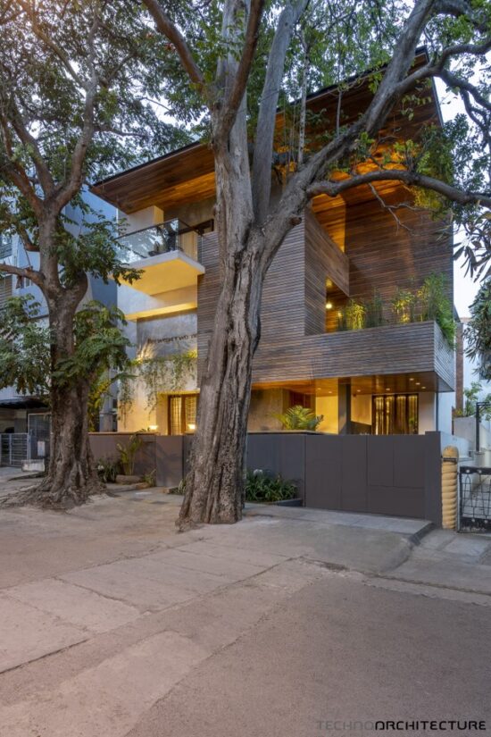 A House Between Two Trees:Fusion of Indian and Balinese Architecture ...
