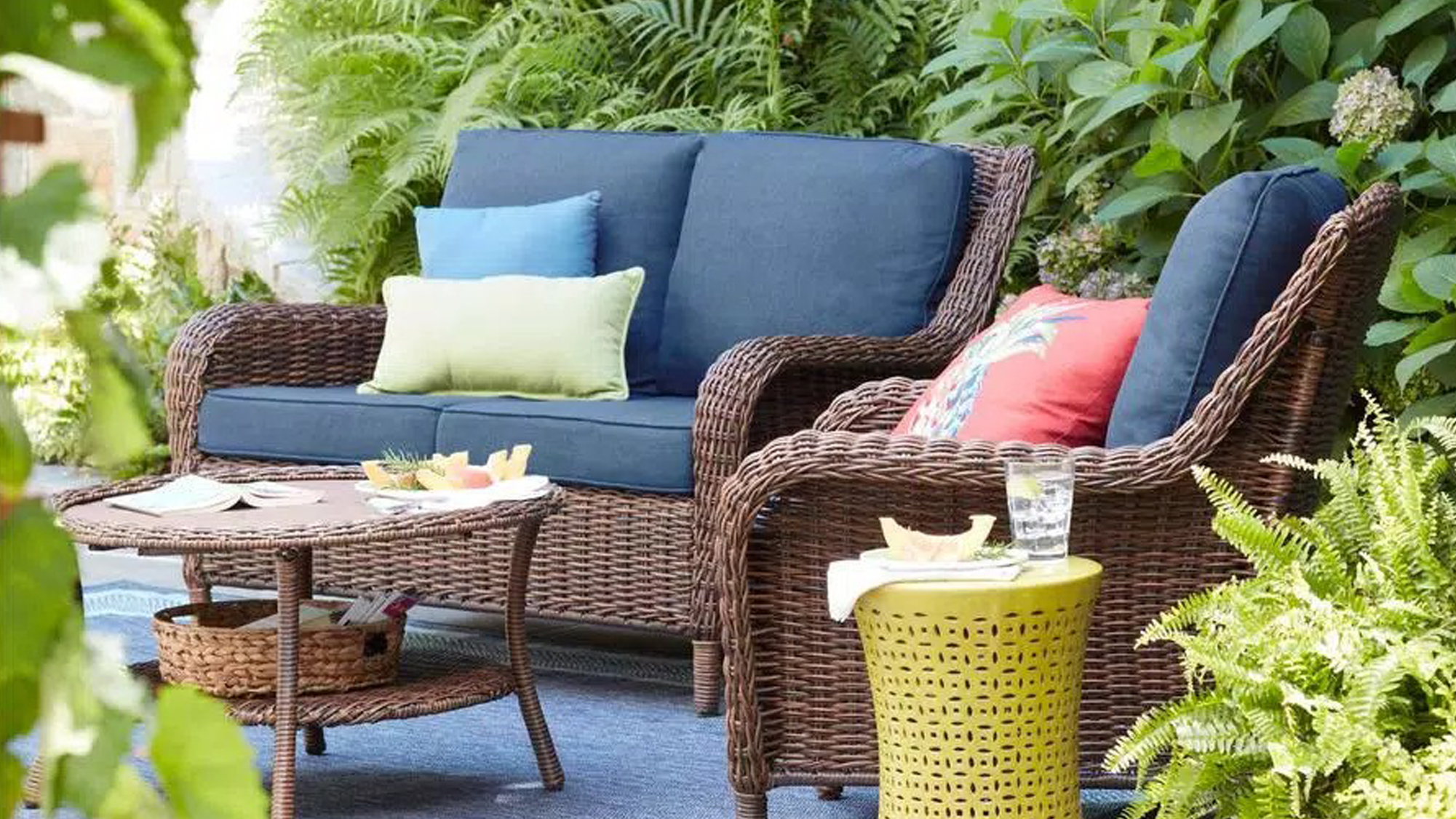 outdoor living chairs