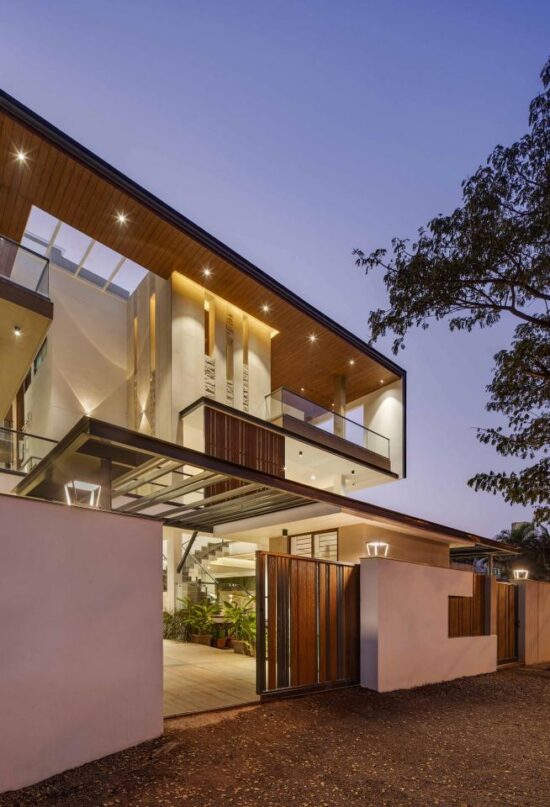 Opulent and Well Curated Sense of Space Making in this Vaastu Adhered ...