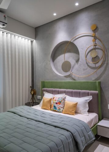Impressions of Vivid Palette and Composed Layout breathes Life into ...