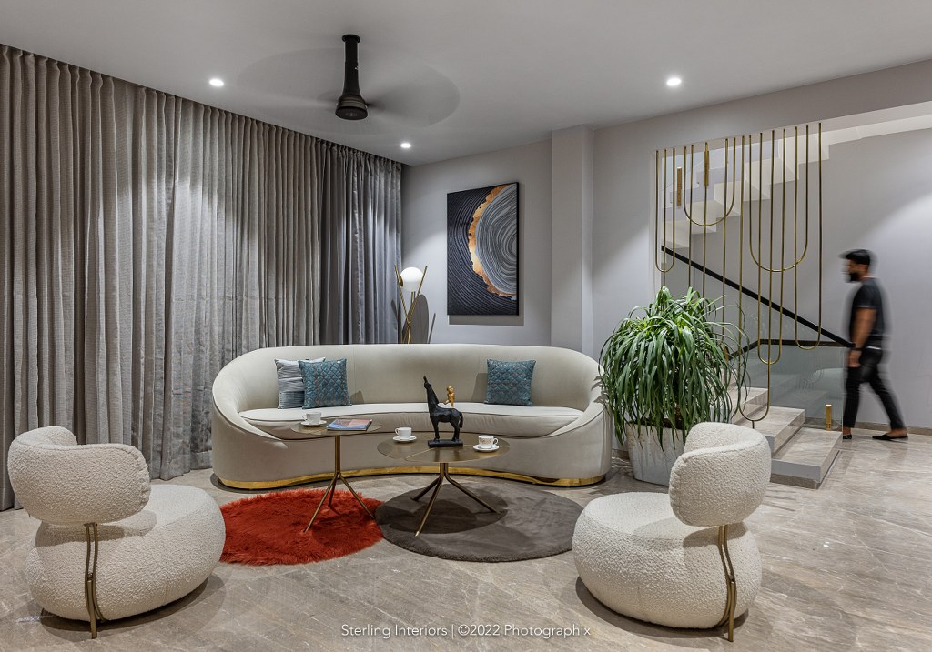 Modern Beige Foyer Design With Golden 3D Circle - 4x4 Ft | Livspace