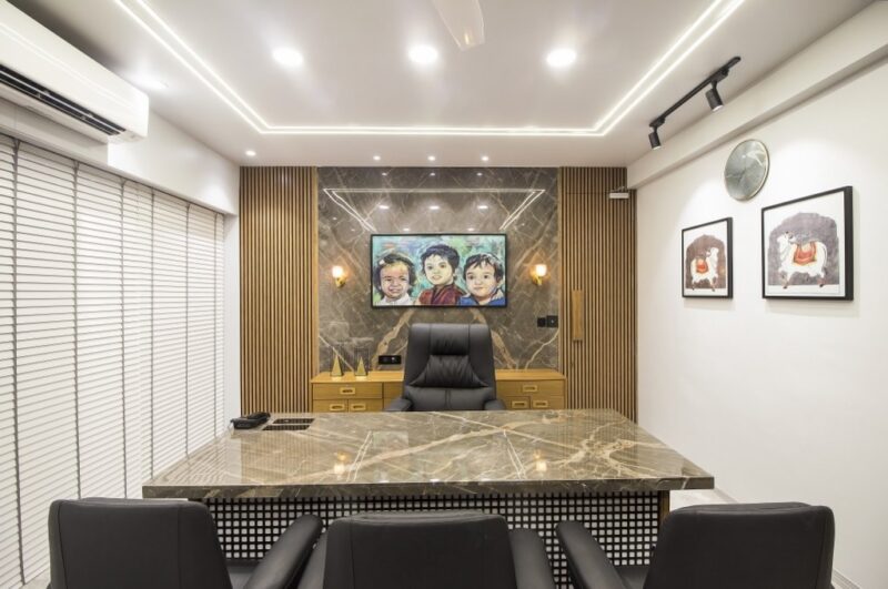 Luxurious Interior Camouflaged With Earthen Elements | Bhavin Amrutiya ...