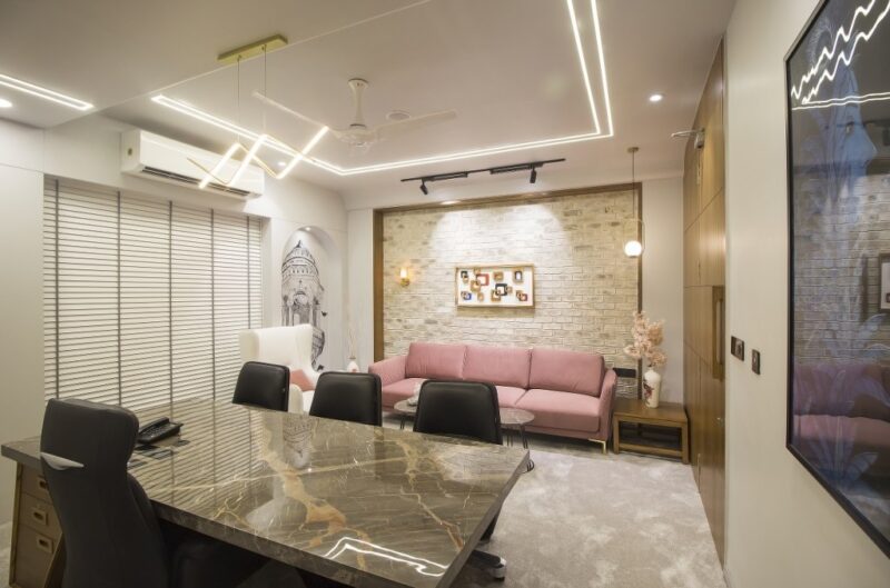 Luxurious Interior Camouflaged With Earthen Elements | Bhavin Amrutiya ...