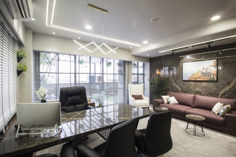 Luxurious Interior Camouflaged With Earthen Elements | Bhavin Amrutiya ...