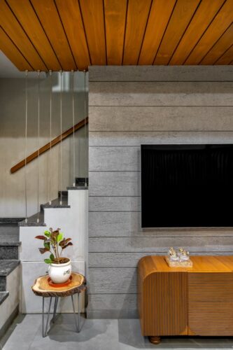 A Home That Embodies Distinctively Indian Minimalist Aesthetics ...