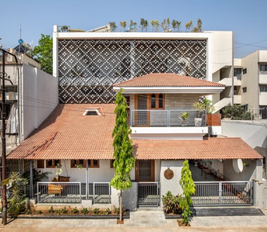 A Home That Embodies Distinctively Indian Minimalist Aesthetics ...