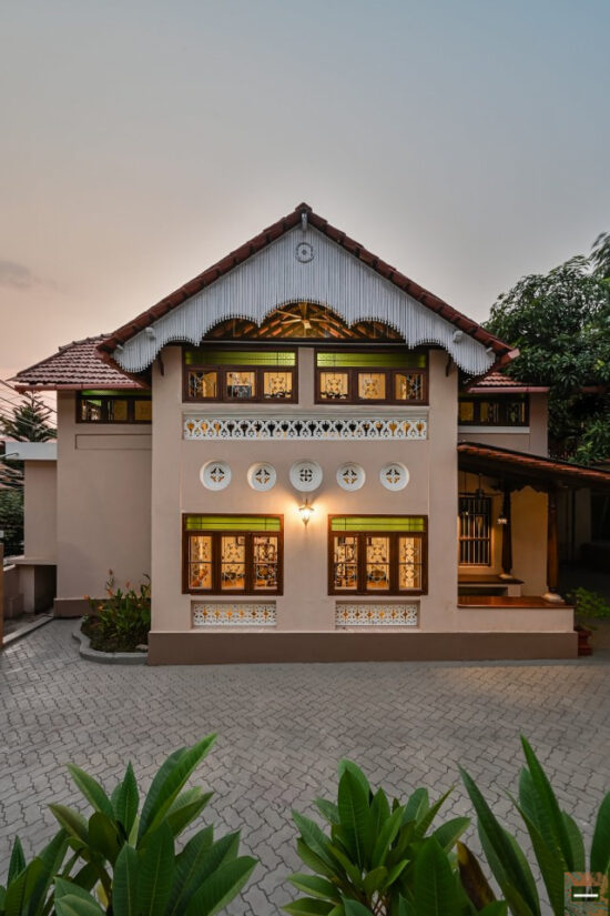 A Bungalow Rich In Traditional Design Style Yet Accommodating A ...