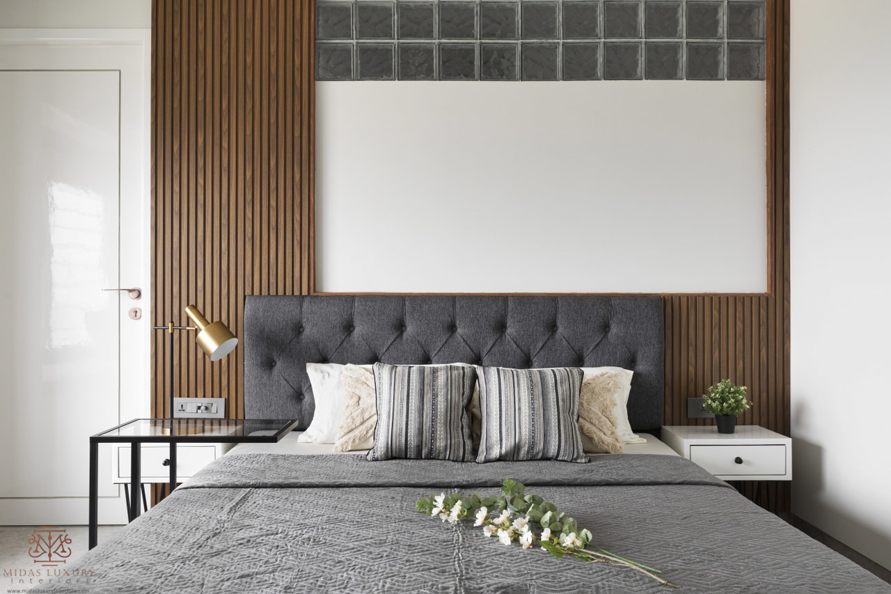 Penthouse Interior Designed With Pleasant Colors And Rich Materials ...