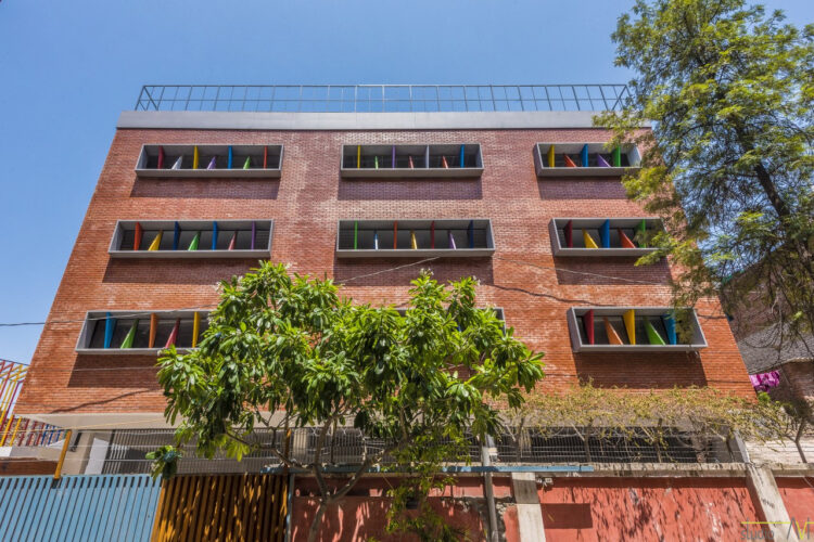 New Delhi School With A Unique Combination Of Concrete Finishes, Bright ...