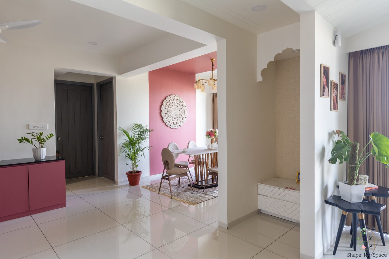 Fresh Look at Five Bedroom Apartment Design That Echoes A Tropical Luxury Theme