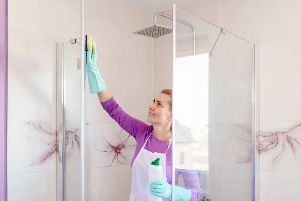 How to Clean Glass Showers and Keep them Spotless