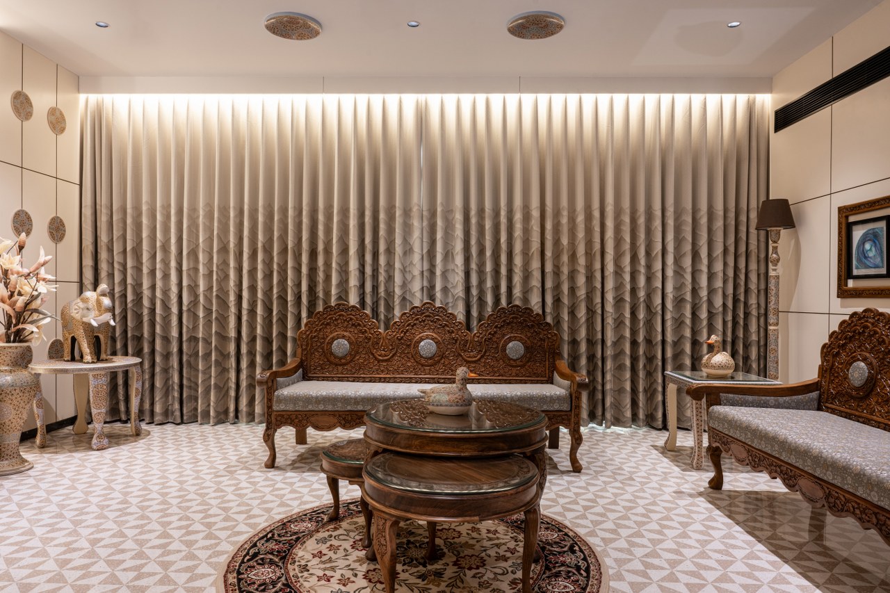 A Vast Canvas Such As This Home Blends Various Interior Styles ...