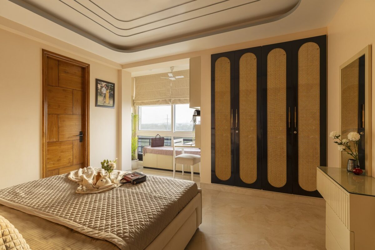 This House In New Delhi Suits the Demanding Occupants Lives | Navrasa ...