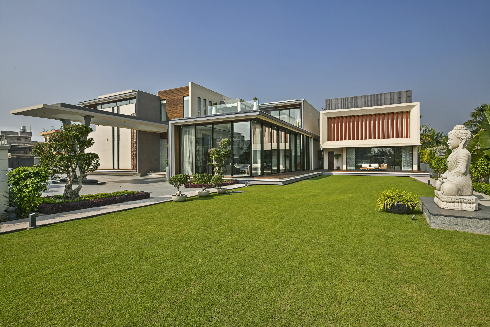 Growing Wellness Spaces: Architecture in Harmony with Nature