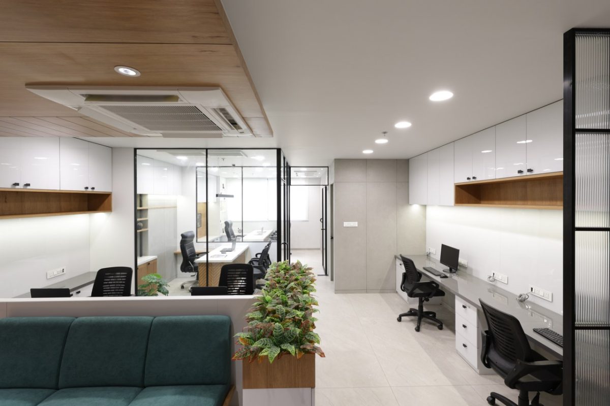 The Modern Office Design Interior is a Masterful Blend of Aesthetics ...