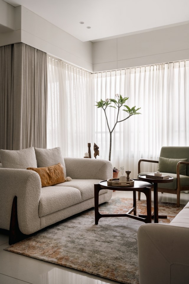 Living Room With Curtain Ideas