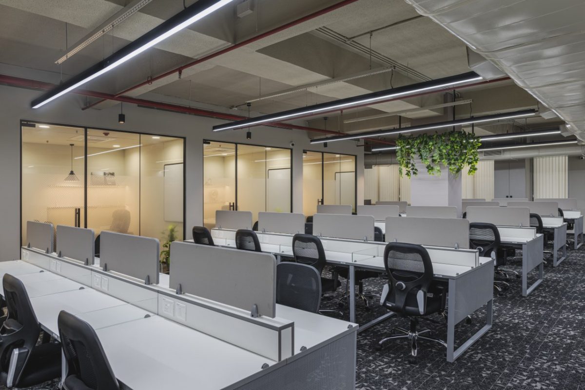 This Office Interior Design Makes Every Visitor Feel Good | Studio ...
