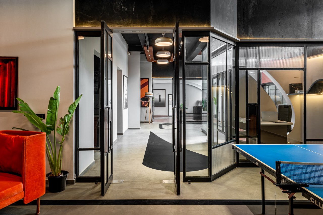 This Fluid Building Transcends the Typical, Rigid Confines of Office ...