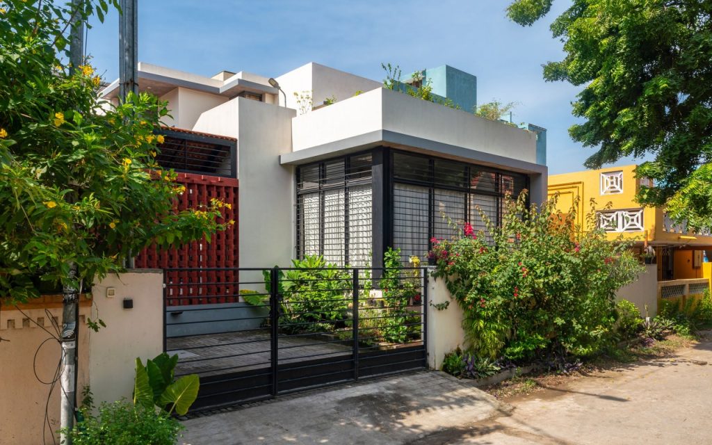 traditional courtyard house