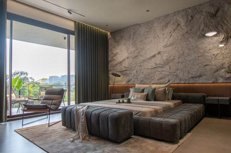 This Contemporary Bungalow House Balances Aesthetics With Functionality ...