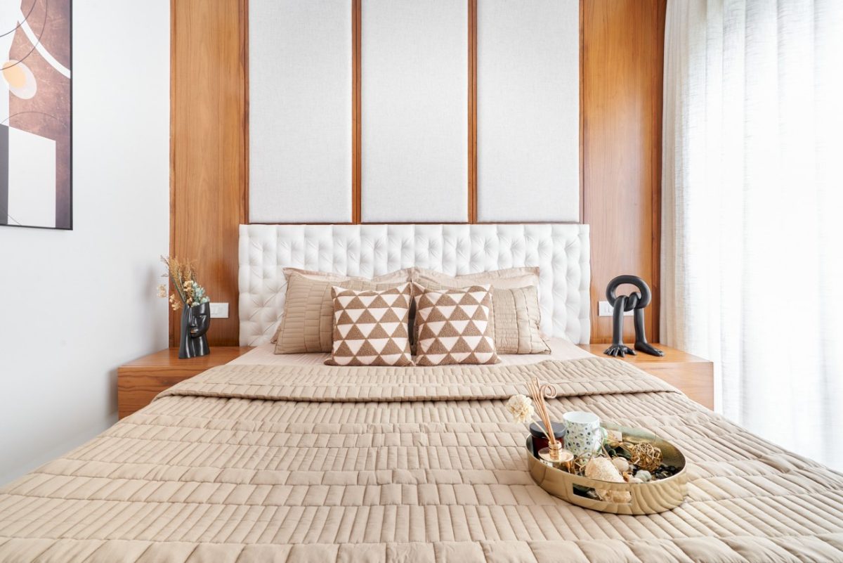 Picture of This Luxury House Interior Proves Subtle Tones Radiate Elegance ...