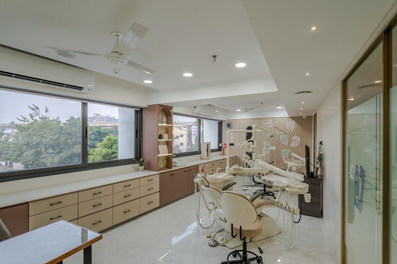 This Modern Dental Clinic Blends Aesthetics with Medical Standards | K ...