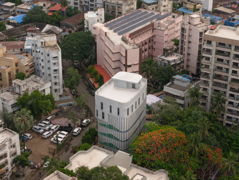 This Mumbai-School Fosters Exploration With Colorful Interior Designs ...