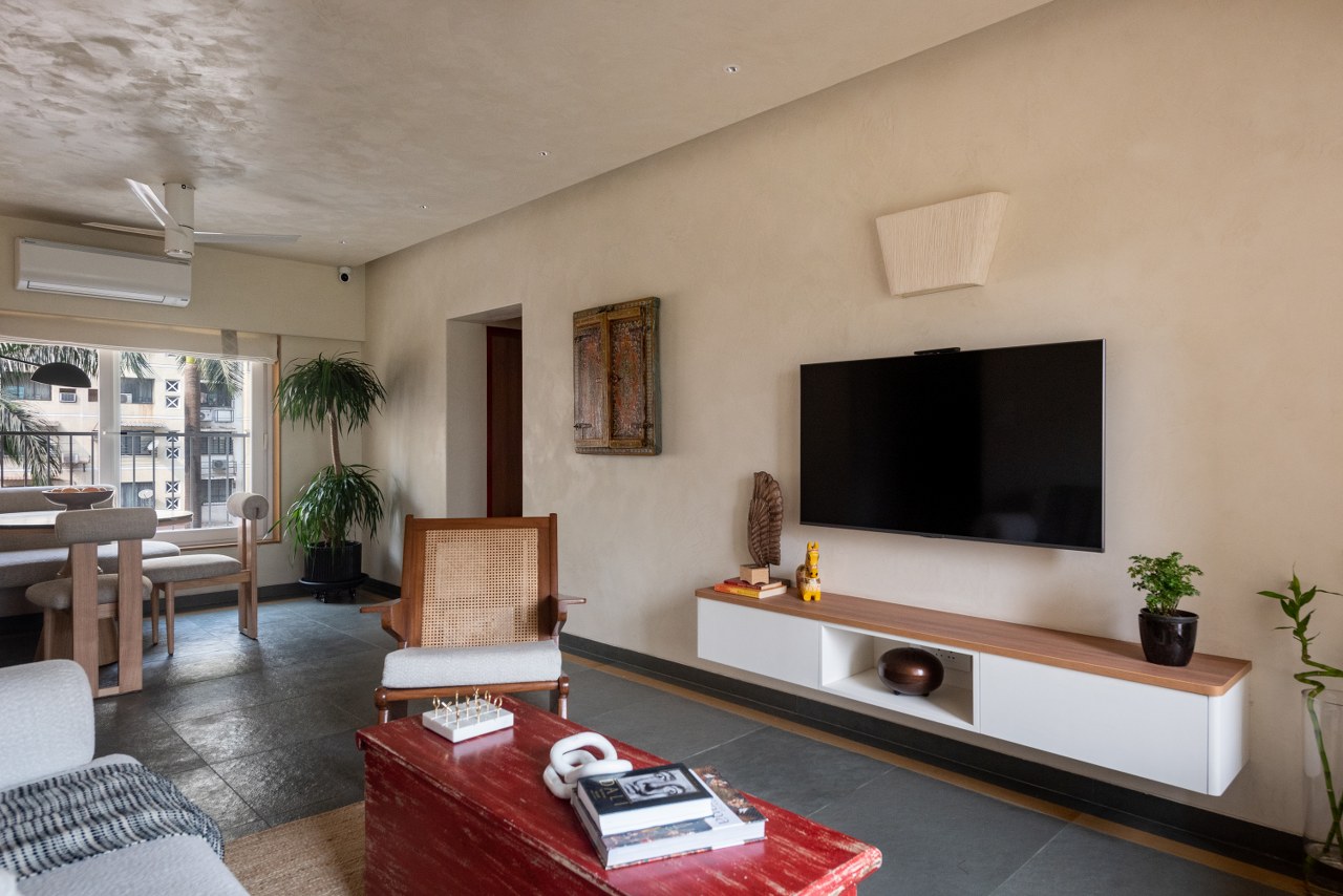 This 2 BHK Apartment Interior Design Breathes Nostalgia & Warmth ...