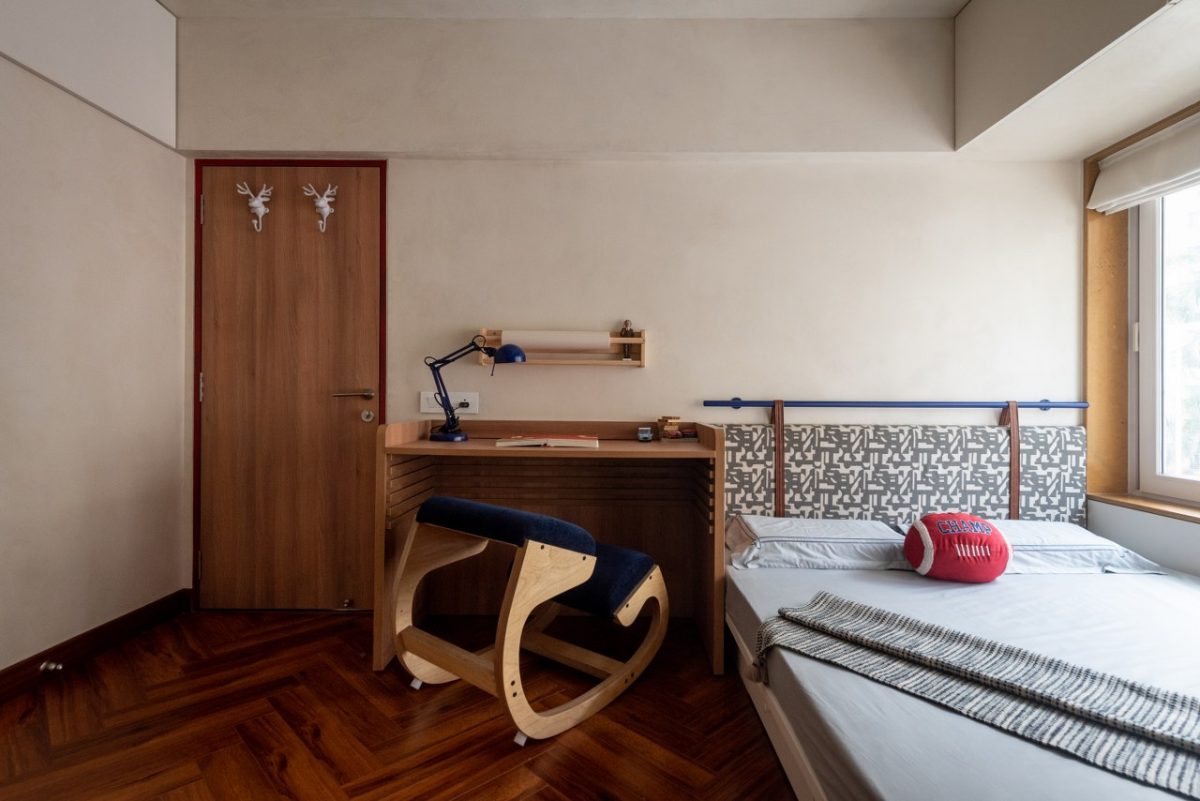 This 2 BHK Apartment Interior Design Breathes Nostalgia & Warmth ...