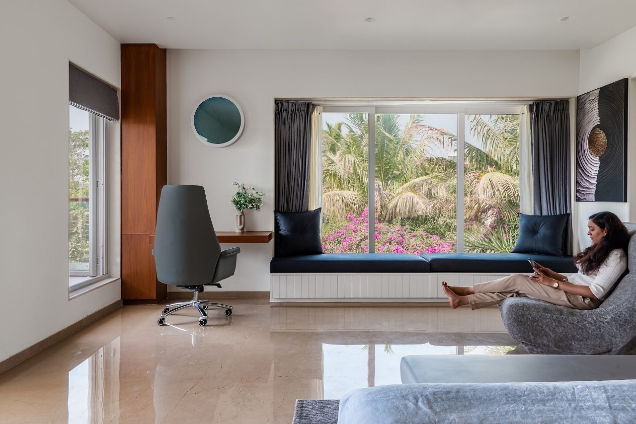 This Interior Design For Bungalow Showcases Simplicity And Seamless ...