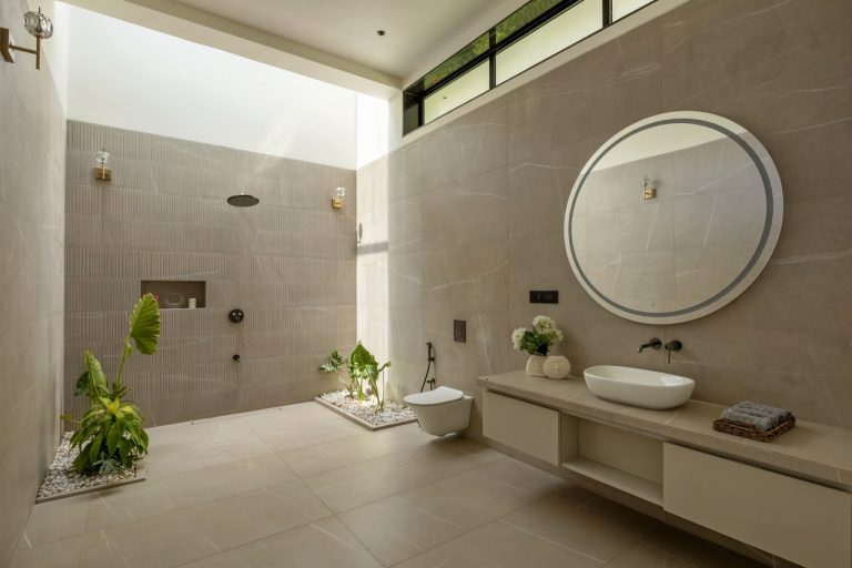 This Luxury House Design Blends Privacy And Communal Experiences ...