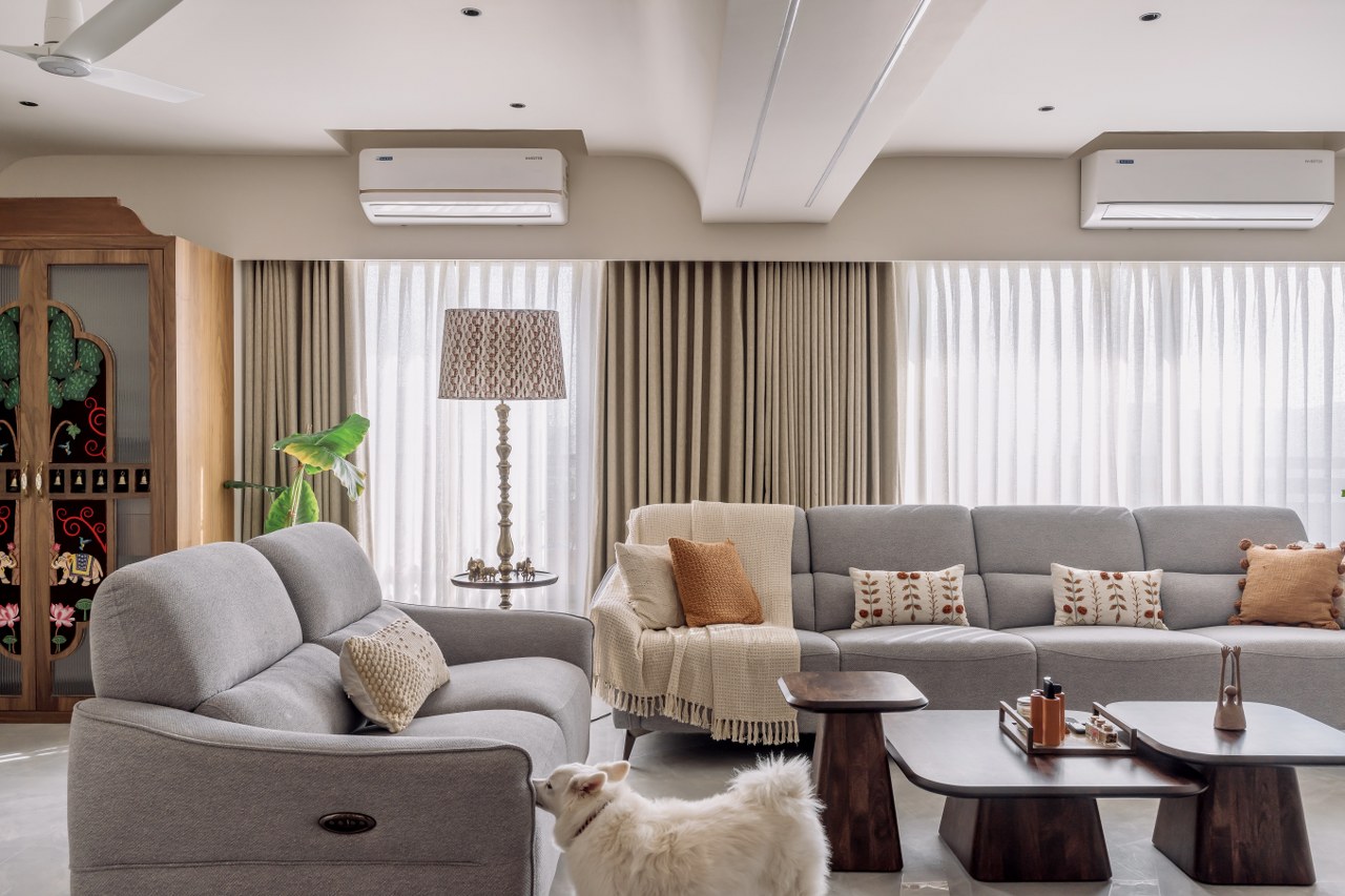 The Traditional Indian Interiors Seamlessly Balances Tradition And ...