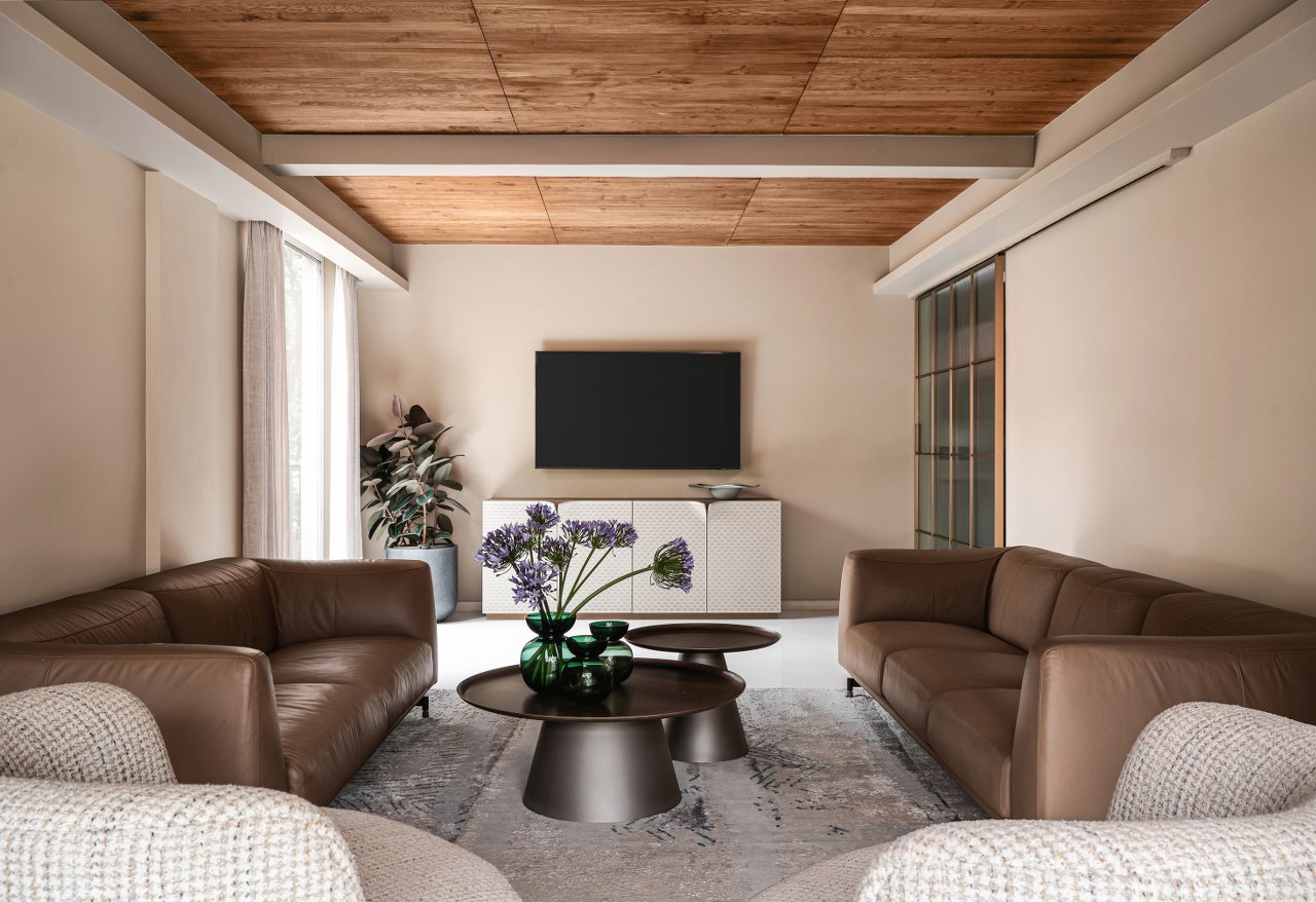 Interior Design Versatility This Home Reveals The Versatility of Marble In A Classical Interior ...