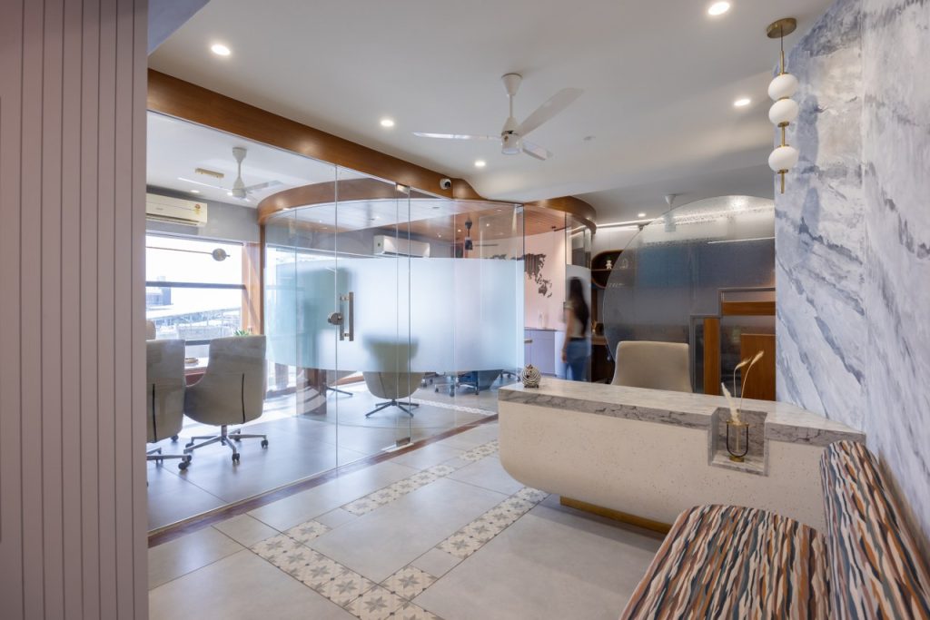 glass wall partition